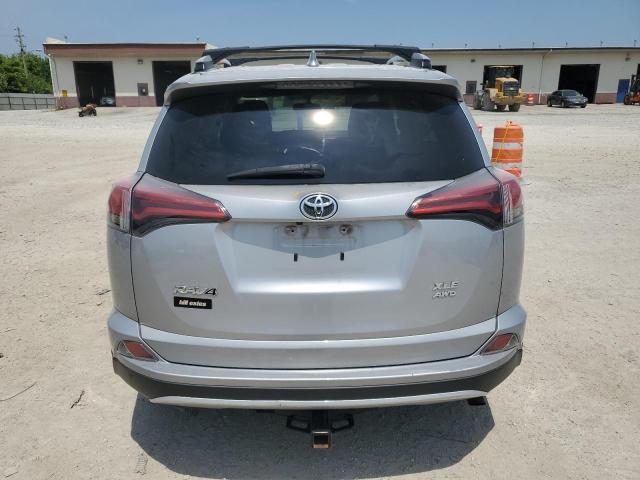 2T3RFREV5GW528590 - 2016 TOYOTA RAV4 XLE 银色 照片 6