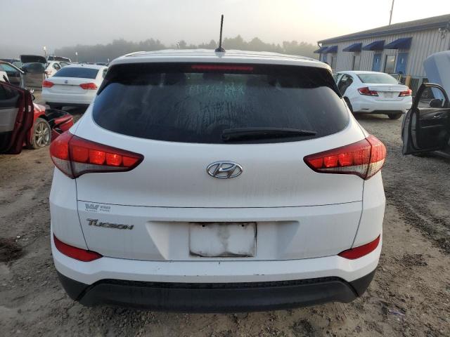 KM8J23A46HU287815 - 2017 HYUNDAI TUCSON SE WHITE photo 6