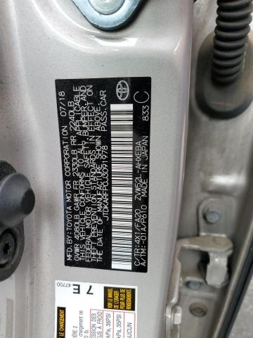 JTDKARFP0J3091978 - 2018 TOYOTA PRIUS PRIM ვერცხლისფერი ფოტო 12