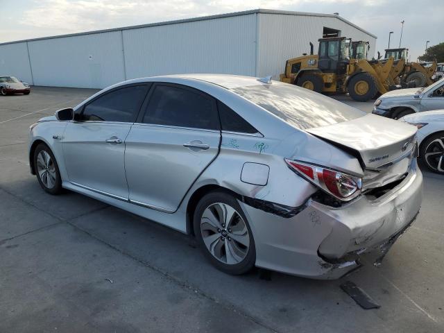 KMHEC4A48DA092010 - 2013 HYUNDAI SONATA HYBRID SILVER photo 2