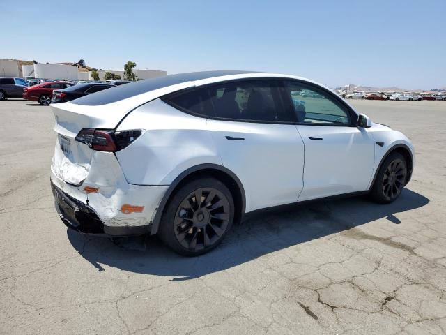 5YJYGDEF2LF004253 - 2020 TESLA MODEL Y WHITE photo 3