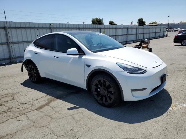 5YJYGDEF2LF004253 - 2020 TESLA MODEL Y WHITE photo 4