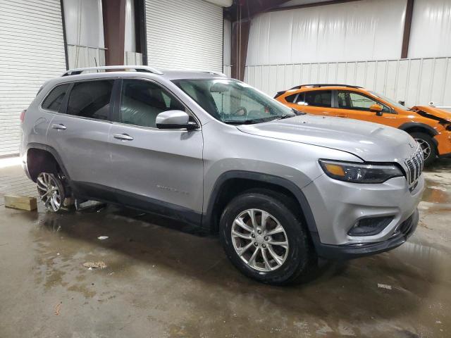 1C4PJMCB9KD252146 - 2019 JEEP CHEROKEE LATITUDE SILVER photo 4