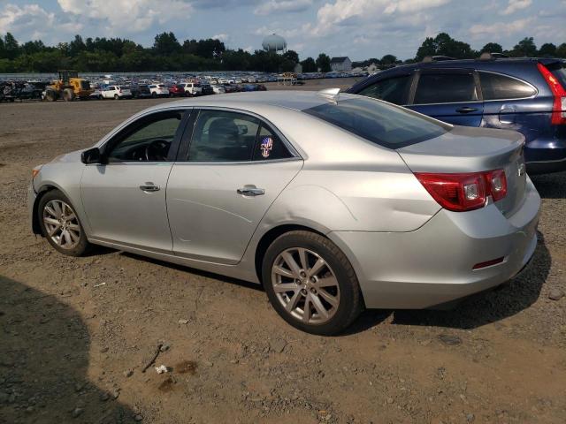 1G11F5SL2FF230158 - 2015 CHEVROLET MALIBU LTZ ვერცხლისფერი ფოტო 2