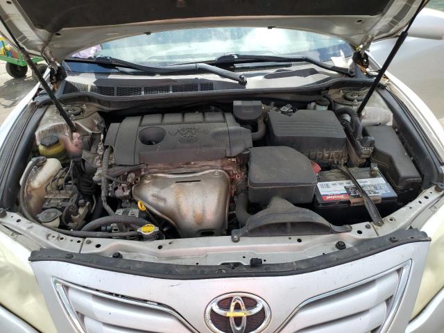 4T1BF3EKXBU686686 - 2011 TOYOTA CAMRY BASE SILVER photo 11