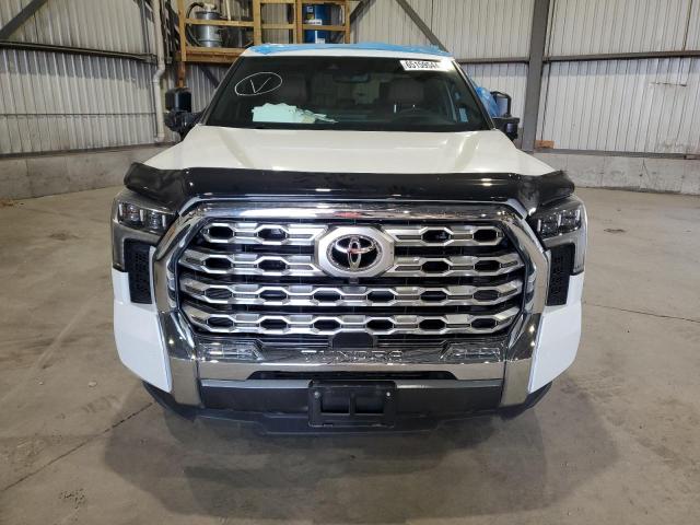 5TFMA5DB6PX104128 - 2023 TOYOTA TUNDRA CREWMAX PLATINUM თეთრი ფოტო 5