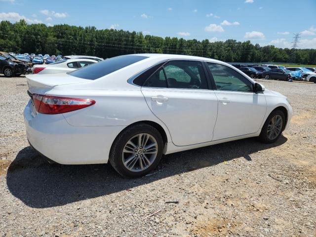 4T1BF1FK9GU126412 - 2016 TOYOTA CAMRY LE 白色 照片 3