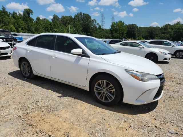 4T1BF1FK9GU126412 - 2016 TOYOTA CAMRY LE 白色 照片 4