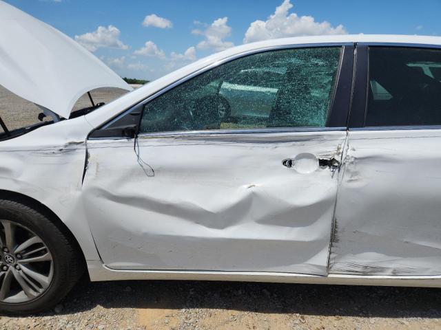 4T1BF1FK9GU126412 - 2016 TOYOTA CAMRY LE 白色 照片 7