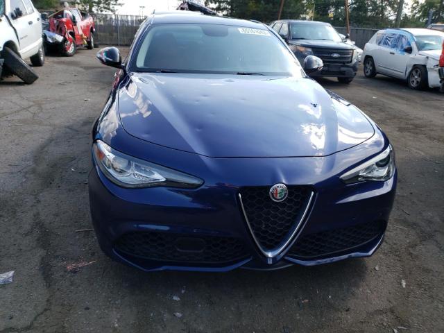 ZARFAEBN0H7535433 - 2017 ALFA ROMEO GIULIA BLUE photo 5