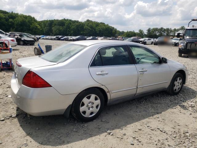 1HGCM56437A007992 - 2007 HONDA ACCORD LX SILVER photo 3