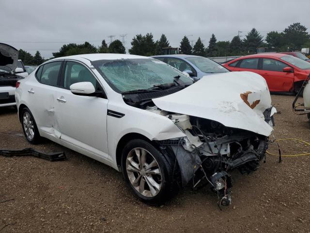 5XXGM4A78DG149301 - 2013 KIA OPTIMA LX WHITE photo 4