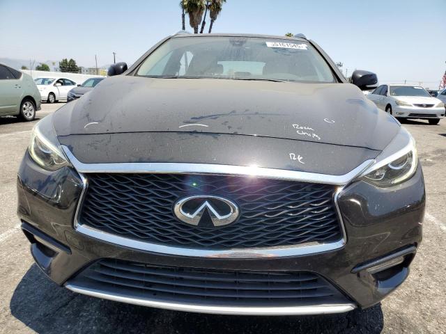 SJKCH5CP1JA052290 - 2018 INFINITI QX30 BASE 黑色 照片 5