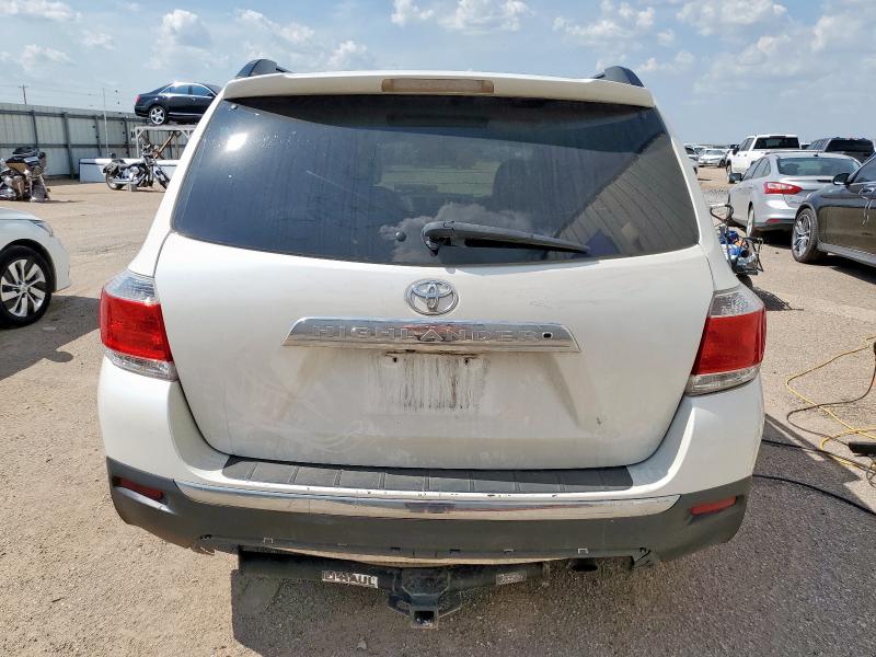 5TDZK3EH6DS129395 - 2013 TOYOTA HIGHLANDER BASE Blanco foto 6