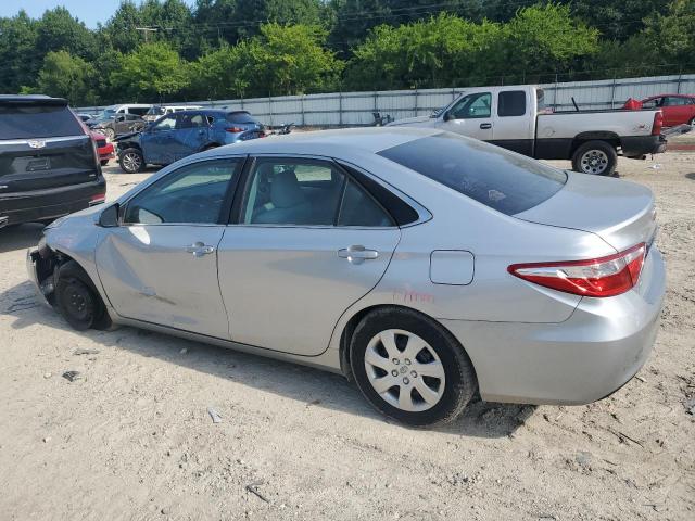 4T1BF1FK7FU083882 - 2015 TOYOTA CAMRY LE SILVER photo 2