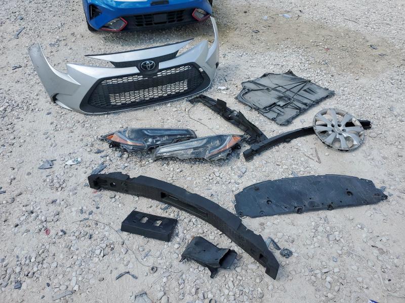 JTDEPMAE4MJ155024 - 2021 TOYOTA COROLLA LE SILVER photo 12