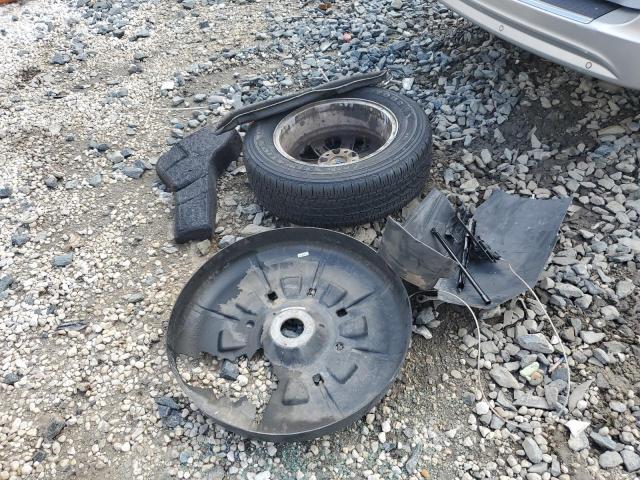 2C4RC1CG4CR270713 - 2012 CHRYSLER TOWN & COU TOURING L SILVER photo 13