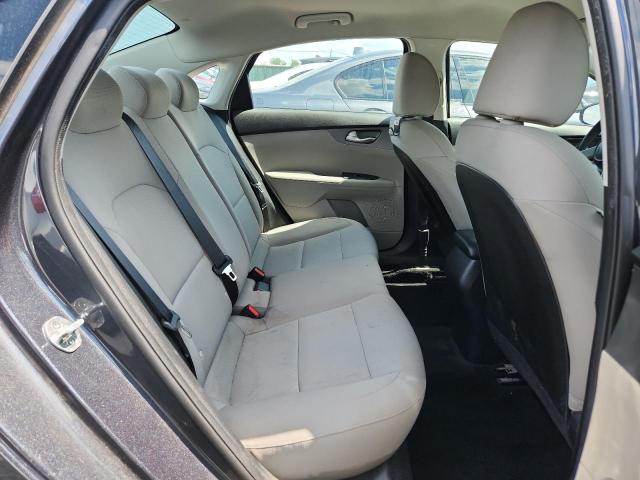 3KPF24AD9KE032324 - 2019 KIA FORTE FE Grau Foto 10
