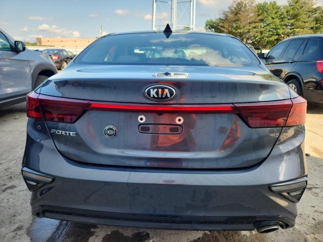 3KPF24AD9KE032324 - 2019 KIA FORTE FE Grau Foto 6