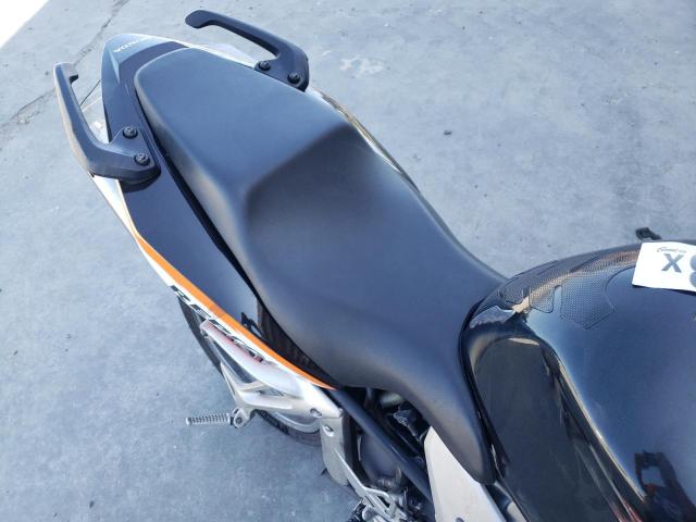 JH2RC46116M800157 - 2006 HONDA VFR800 BLACK photo 6