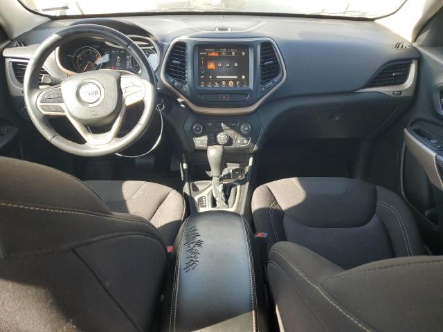 1C4PJLCB0HW652913 - 2017 JEEP CHEROKEE LATITUDE WHITE photo 8