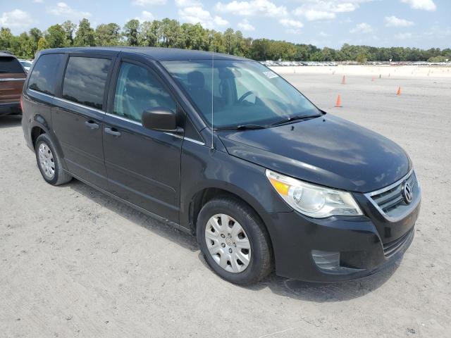 2C4RVAAG0CR120420 - 2012 VOLKSWAGEN ROUTAN S BLACK photo 4