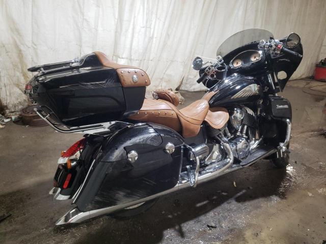 56KTRAAA1F3328240 - 2015 INDIAN MOTORCYCLE CO. ROADMASTER BLACK photo 4