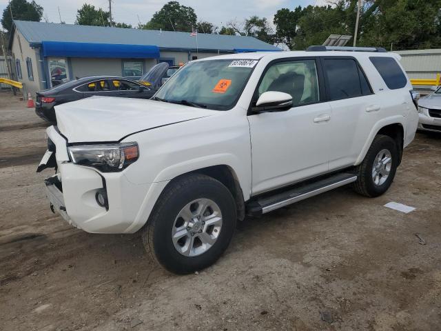 JTEBU5JR7K5629134 - 2019 TOYOTA 4RUNNER SR5 WHITE photo 1