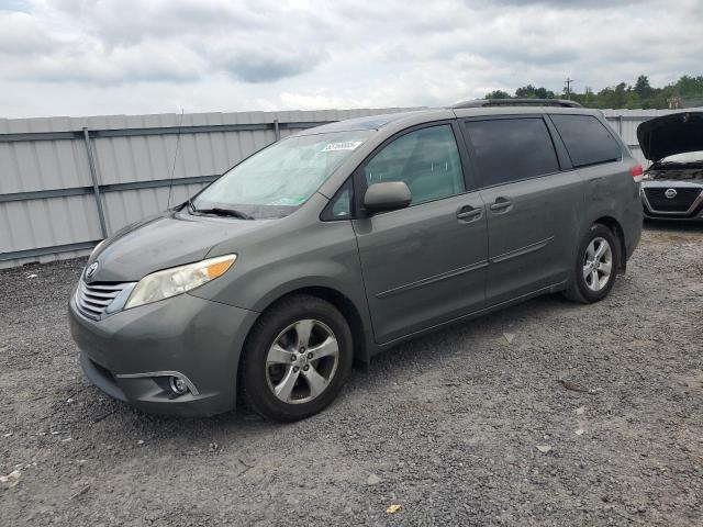 2012 TOYOTA SIENNA LE, 