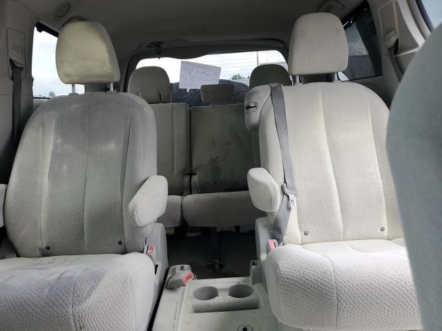 5TDKK3DC5CS199833 - 2012 TOYOTA SIENNA LE GREEN photo 10