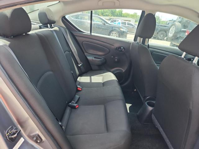 3N1CN7AP2KL800407 - 2019 NISSAN VERSA S GRAY photo 10