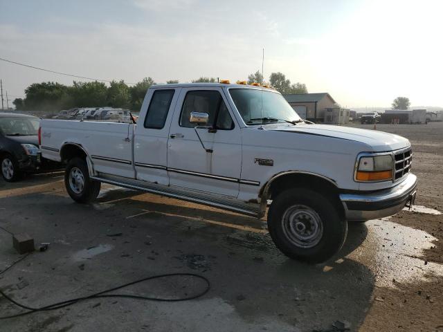 1FTHX26G9SKB02385 - 1995 FORD F250 WHITE photo 4