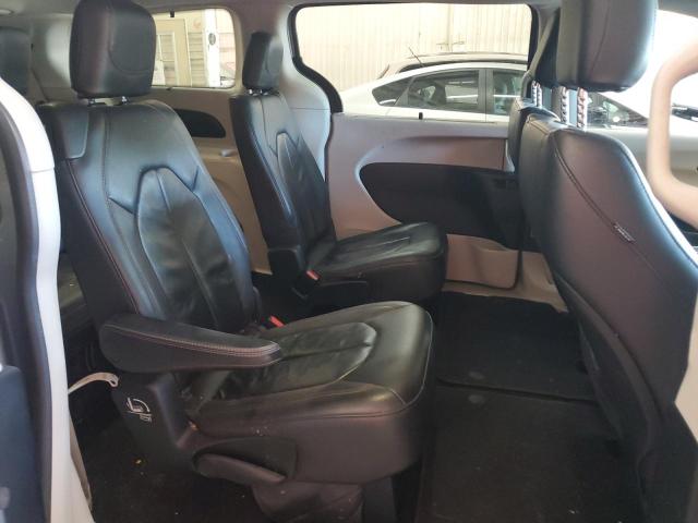 2C4RC1BG2HR823268 - 2017 CHRYSLER PACIFICA TOURING L SILVER photo 11