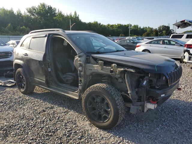 1C4PJMBN6KD261642 - 2019 JEEP CHEROKEE TRAILHAWK BLACK photo 4