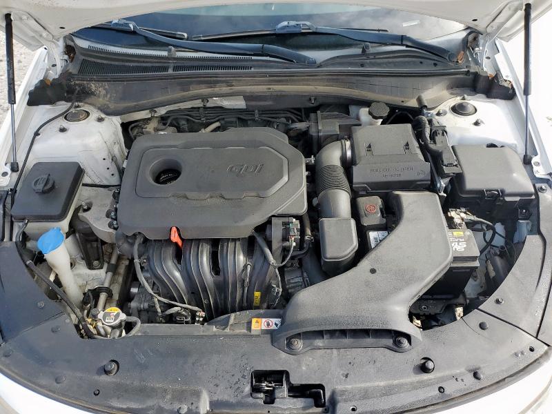 5XXGT4L35KG346114 - 2019 KIA OPTIMA LX WHITE photo 11