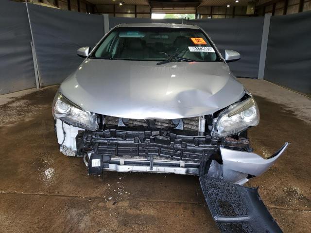 4T1BF1FK1HU326976 - 2017 TOYOTA CAMRY LE SILVER photo 5