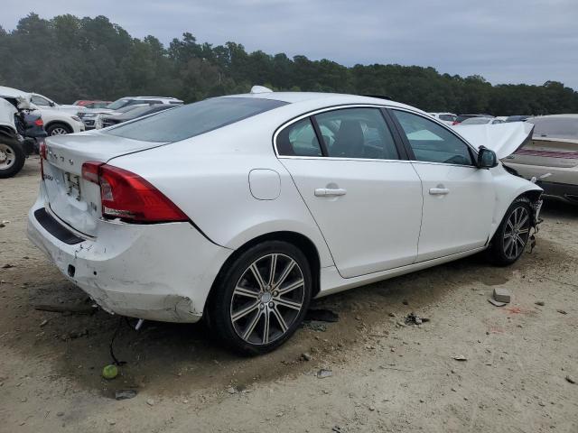 LYV402TK7JB174579 - 2018 VOLVO S60 INSCRIPTION WHITE photo 3