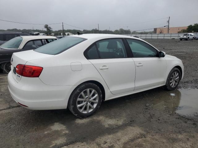 3VWDZ7AJ8BM320574 - 2011 VOLKSWAGEN JETTA SE WHITE photo 3