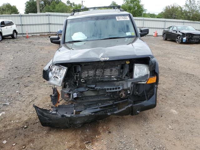 1J8HG48P37C592390 - 2007 JEEP COMMANDER BLACK photo 5