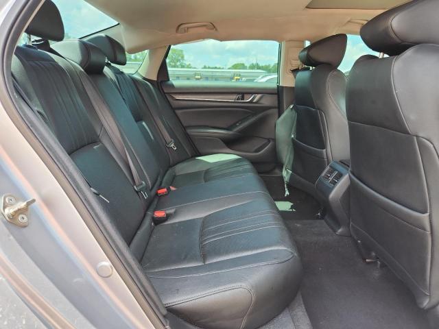 1HGCV2F92KA002489 - 2019 HONDA ACCORD TOURING Gümüş foto 10