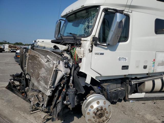 4V4NC9EHXKN196023 - 2019 VOLVO VN VNL WHITE photo 9