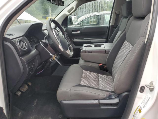 5TFUM5F16JX077824 - 2018 TOYOTA TUNDRA DOUBLE CAB SR/SR5 WHITE photo 7