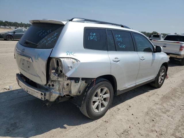 5TDZA3EH5DS031476 - 2013 TOYOTA HIGHLANDER BASE SILVER photo 3