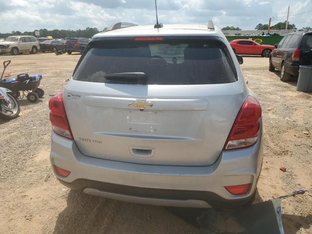 KL7CJPSBXMB324758 - 2021 CHEVROLET TRAX 1LT SILVER photo 6