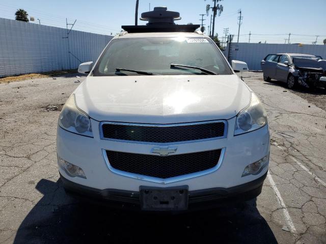 1GNKVGED6BJ264455 - 2011 CHEVROLET TRAVERSE LT WHITE photo 5