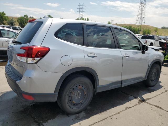 JF2SKAAC1KH579071 - 2019 SUBARU FORESTER SILVER photo 3