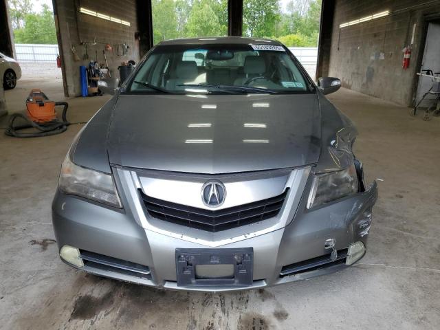 JH4KB2F66AC001341 - 2010 ACURA RL SILVER photo 5