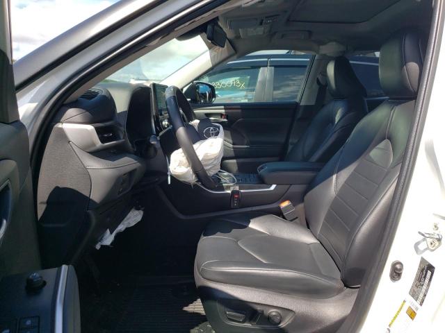 5TDGZRBH7NS577589 - 2022 TOYOTA HIGHLANDER XLE WHITE photo 7