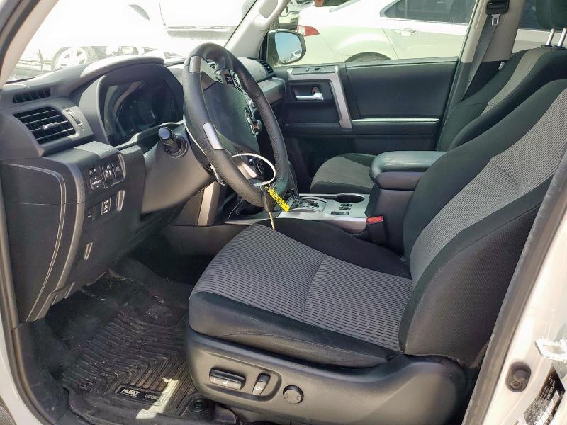 JTEMU5JR1M5859795 - 2021 TOYOTA 4RUNNER SR5/SR5 PREMIUM WHITE photo 7