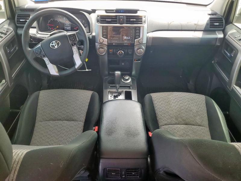 JTEMU5JR1M5859795 - 2021 TOYOTA 4RUNNER SR5/SR5 PREMIUM WHITE photo 8